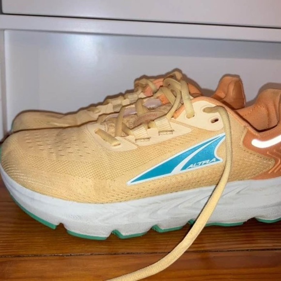 Altra Shoes - Altra provision 7